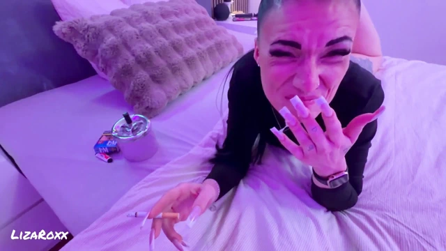 Beni sigara içerken yakaladı... Özensiz bir oral sekse dönüştü bakış açısı