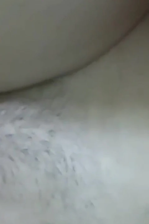 Yerel genç bir kız ve kalın bir yarakla seks