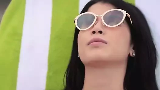 Tushy, tatilde analdan daha iyi bir şey var mı?