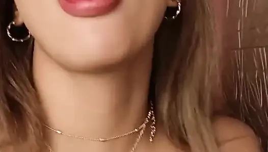 Ben dansı bitirene kadar dayanabilir misin