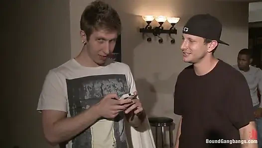 Frat party: cassandra nix'in ilk grup seks deneyiminde başrolde! 12 Adam