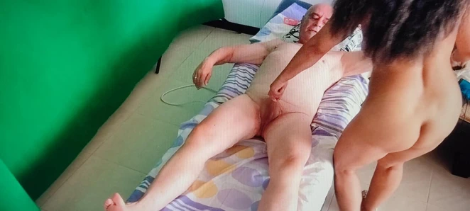 ADAMANDEVE VE LUPO ILE MASAJ SALONUMA BOŞAL