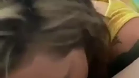 krystina g yemek yiyor