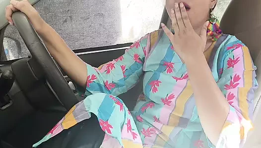 Üvey erkek kardeş güzel üvey kız kardeşini sikiyor ve Hintçe arabada onu dölliyor