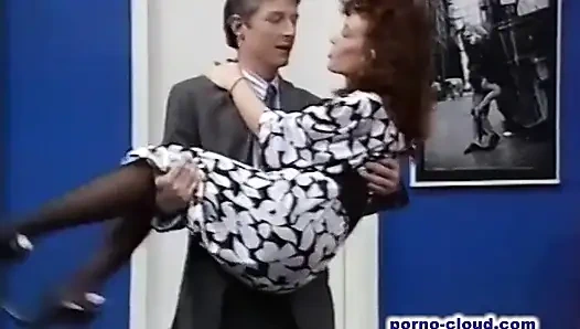 Orta yaşlı seksi kadın amcık sert boşalıyor