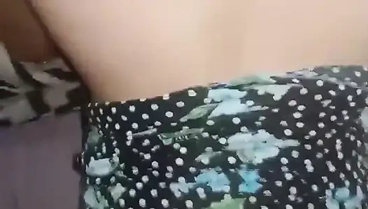 Bakış açısı çiçek elbisesiyle domaltarak sikişiyor