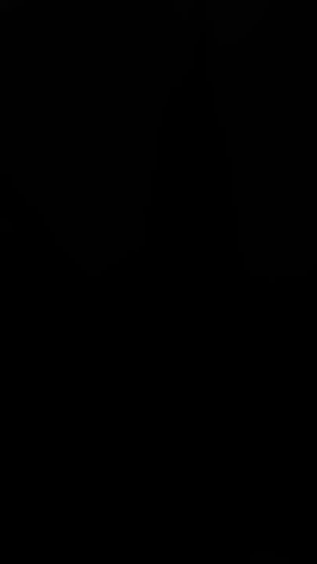 Dildomu sikerken arkadan görünüm