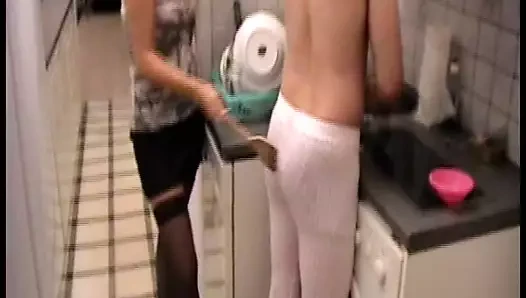 Melady'nin temizlikçi kölesi