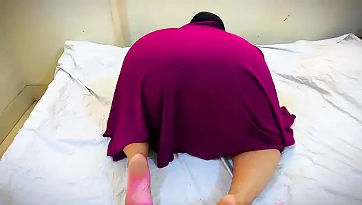 Arap otelde seks için büyük götlü ve geniş amcıklı tatlı ve güzel İranlı genç kız