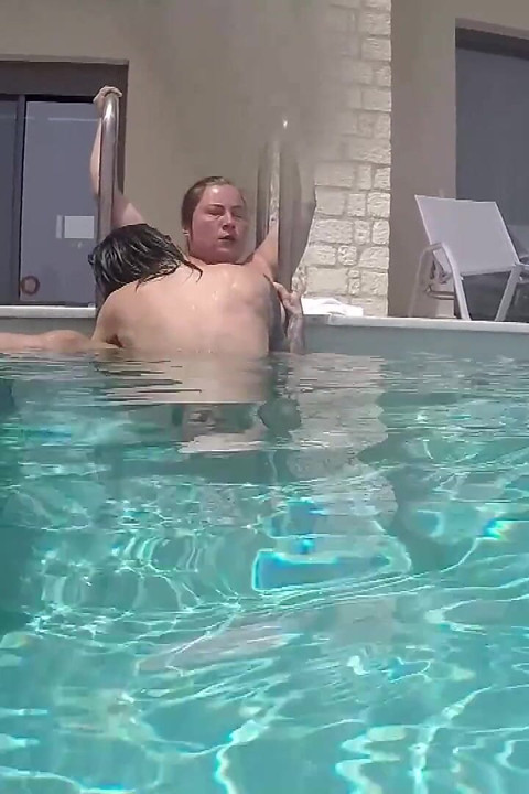 Hairy genç Japon'a denedi