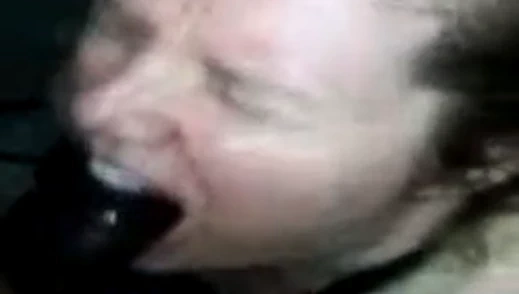 Büyük memeli sarışın büyük zenci emiyor