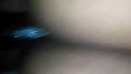 İri güzel kadın sert boşalıyor