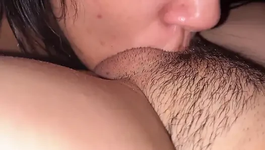 Oral seks, kız arkadaşım benim için lezzetli yapıyor