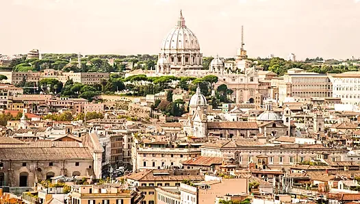 Usta izlerken garson ve garson sikişiyor