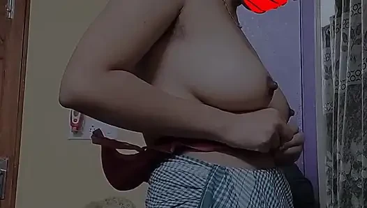 Seksi göğüslerim