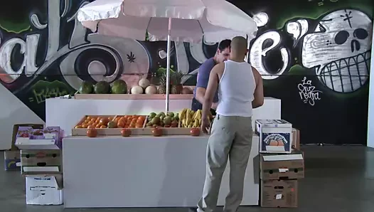 Carla cox ve capri cavalli vahşi seks seven fahişelerdir