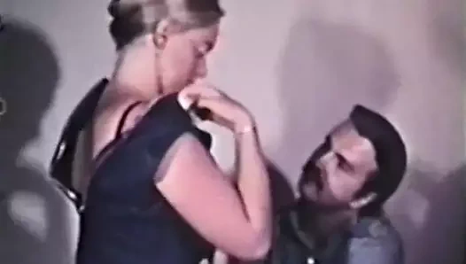 Bağbozumu sekreter yapar onu boşalmak iki kez