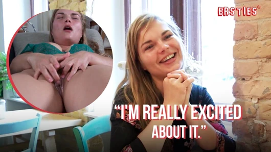 Ersties - maceracı sarışın Viktoria ıslak amcığıyla oynarken inliyor