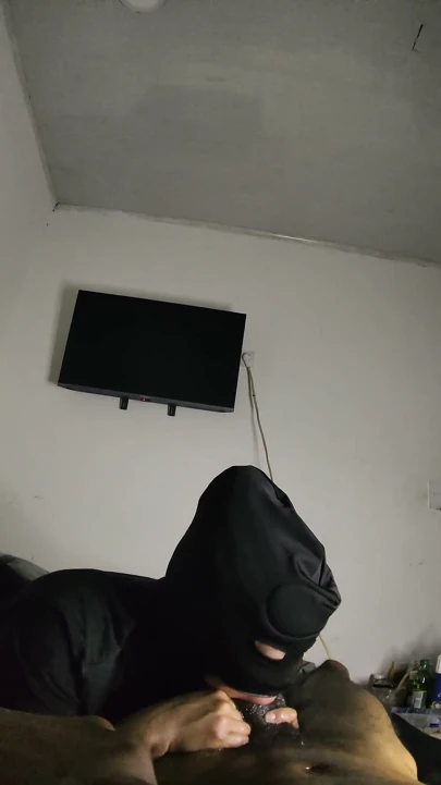Gırtlağına kadar şampiyon siyah maske 4