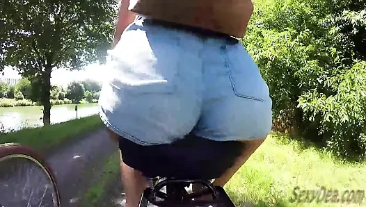 Sexydea Booty on Tour