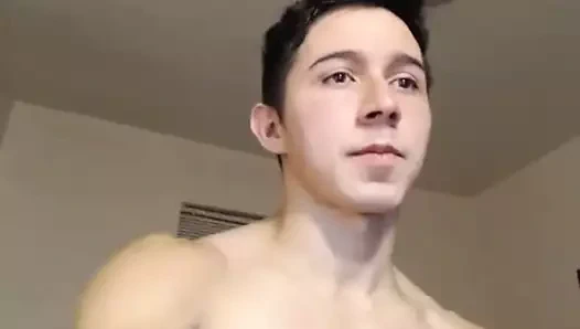 Sevimli muscle iri parça üzerinde web kamerası 2