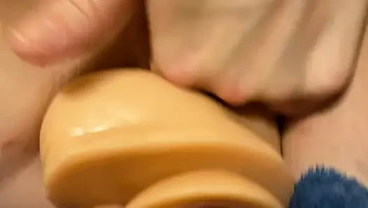 Dört parmak ve yapay penis içinde benim kedi