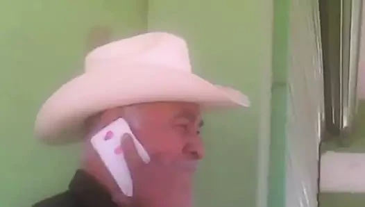 Latince yaşlı adam 3