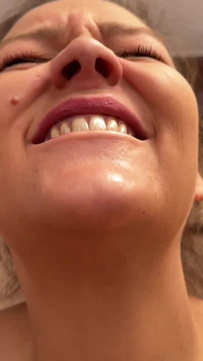 Hamile orta yaşlı seksi kadın seks için aşırı açgözlü | Klip 1