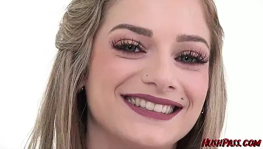 Hiçbir kedi minyon roxy ryder'dan daha sıkı olamaz