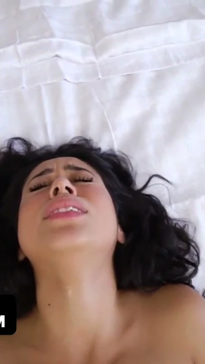 Şımarık göğüslü abanoz bebek dania vegax ilk porno filmini pov tarzı yapar - teamkeet tam sahne | Klip 3