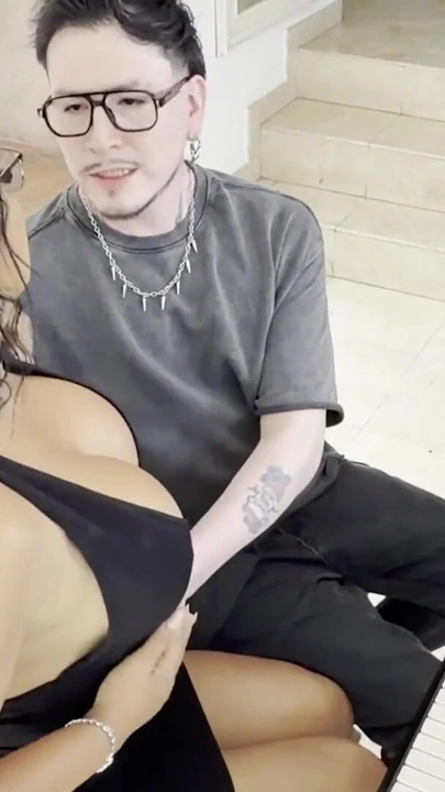 Class De Piano con gali diva ve mau | Klip 1