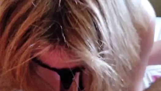 Natasha - dyrki iz Akhtyrki lizhet zhopu