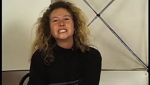 Esmer olgun bayan oyuncu seçmelerinde sert sikişiyor