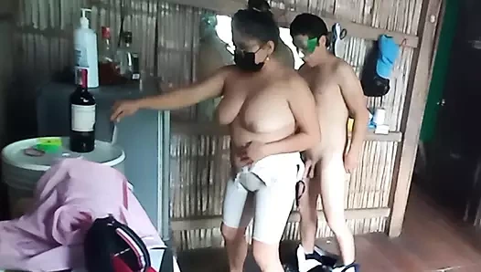 Skandal !! belediye başkanı ofisinden avukatlardan biriyle sikişiyor