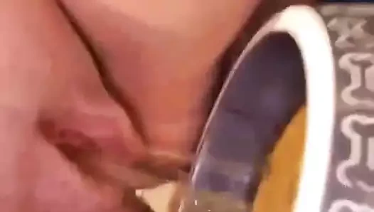 sürtük içecekler onu işemek