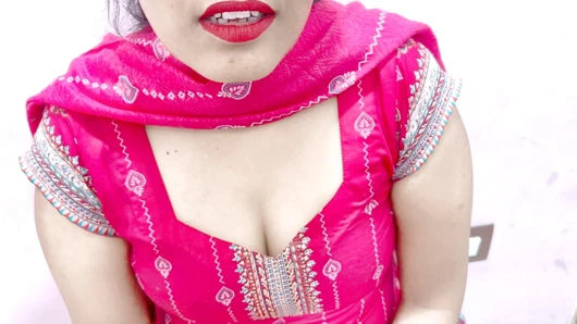 Dost ki behan shadi hone se pehle chudne aai, arkadaşının kız kardeşi düğünden önce benimle seks yapmaya geldi.