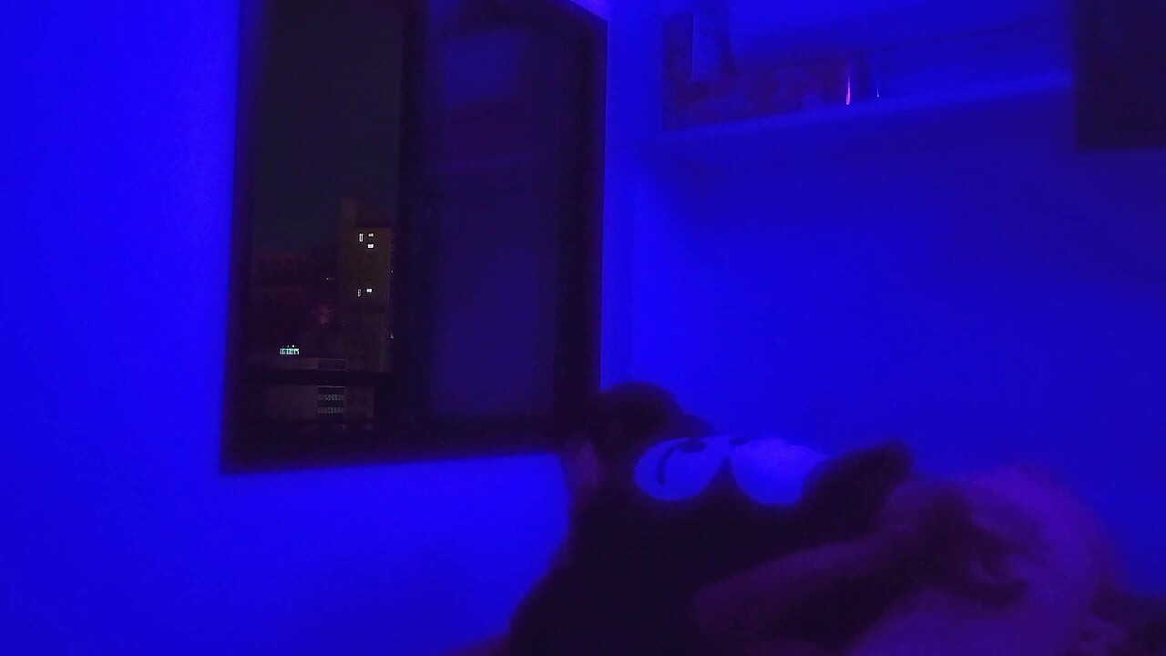 Yeni yılda sikişiyor 2024 gece yarısı ft. Amber Kai
