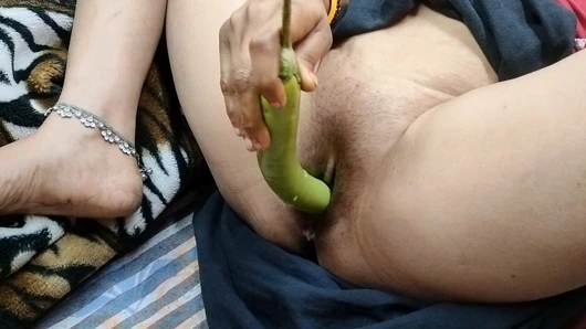 Köylü bihari yenge amcığını sikiyor, kraliçe, senin madhu