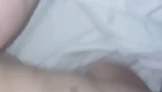 Milf istiyorum benim boşalmak içeride ve dışarıda