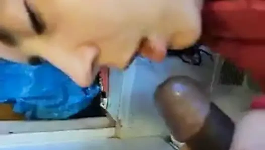 MİLF alır bbc itti içinde ağız süre o pissing