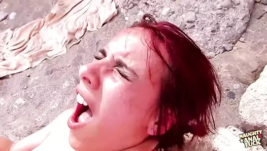 Başka bir şanslı tombul adam edepsiz götünden başka bir sürtüğü sikme şansı buldu