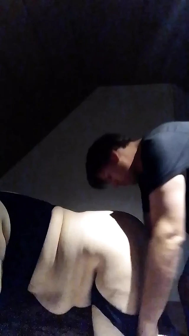 Малыш сломали как следует и, вероятно, развлекается делать это