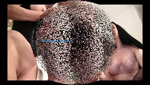 Taşak ezme ve tekmeleme