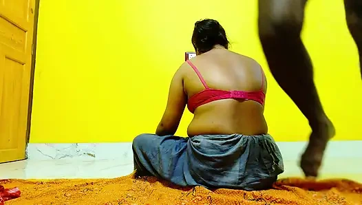 Kocam evde yokken devarım beni sikiyor