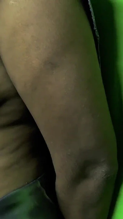 Tamil arkadaş evli kadın elbiselerini değiştiriyor | Klip 1