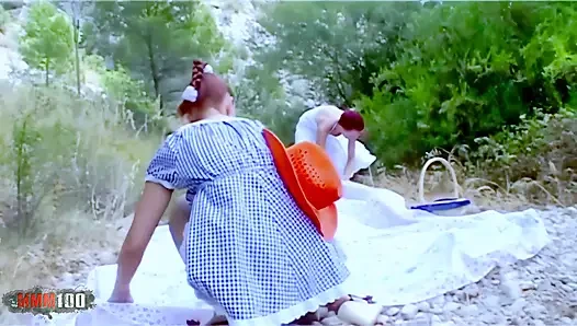 İspanyol üçlü grup seks açık havada - lola bella ve angie kiss sert