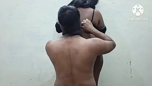 Hintli Bengalli ev hanımı seks