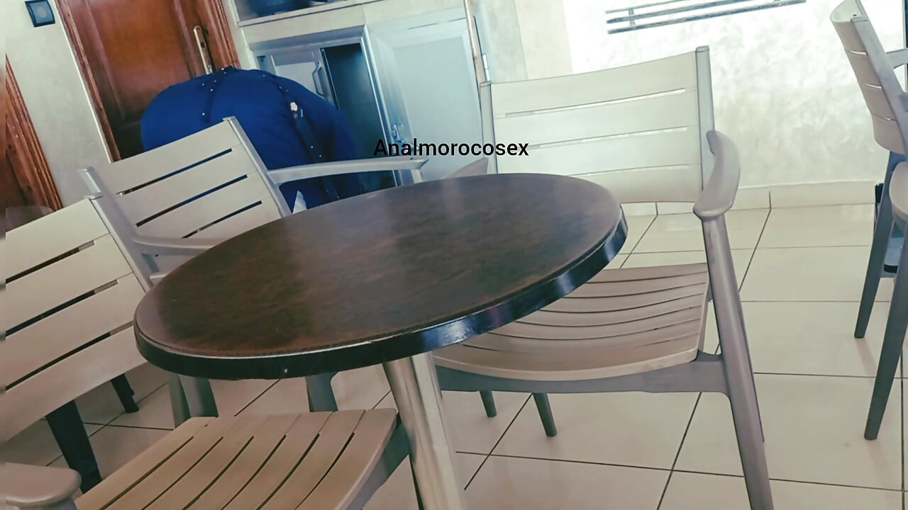 Bir Kafe Temizlikçisi Bir Müşteriye aşık Oldu... Son Her Şeyi Değiştirdi