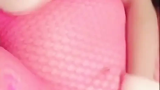 Kawaii Kitty kremini alıyor