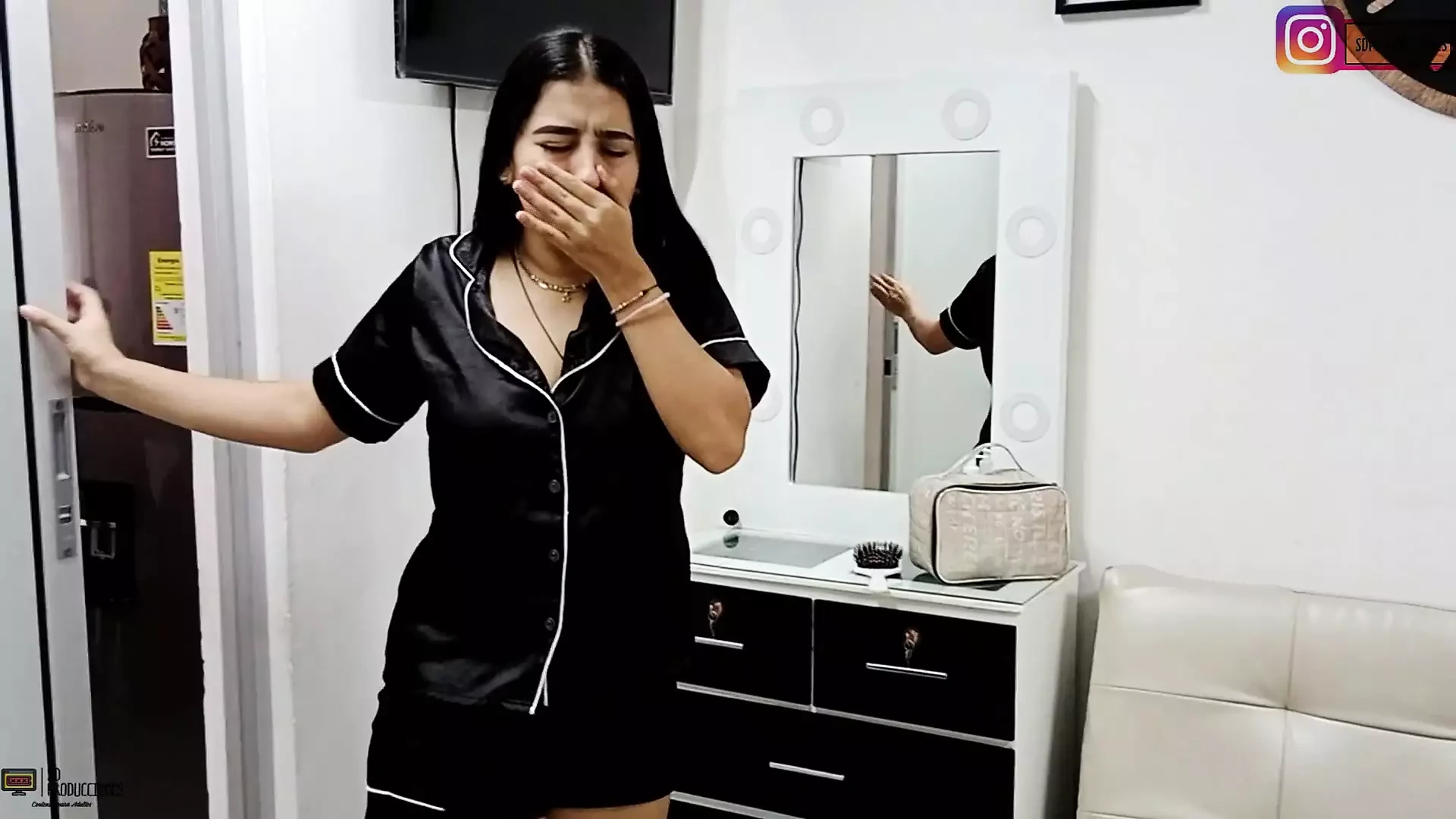Sucking a rich and big cock at home - Porn in Spanish